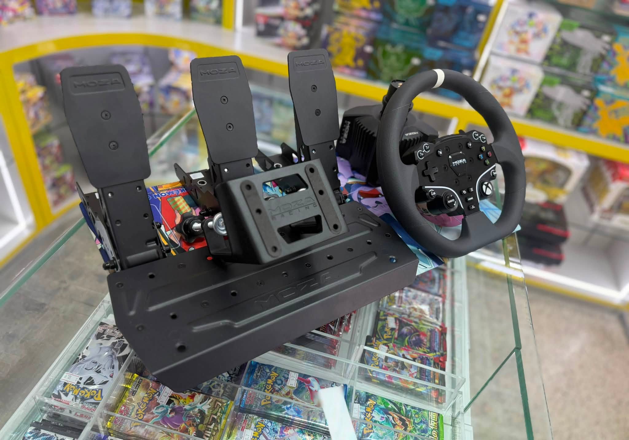 Moza R3 Racing Wheel and Pedals (3 Pedals) (Pre-owned)