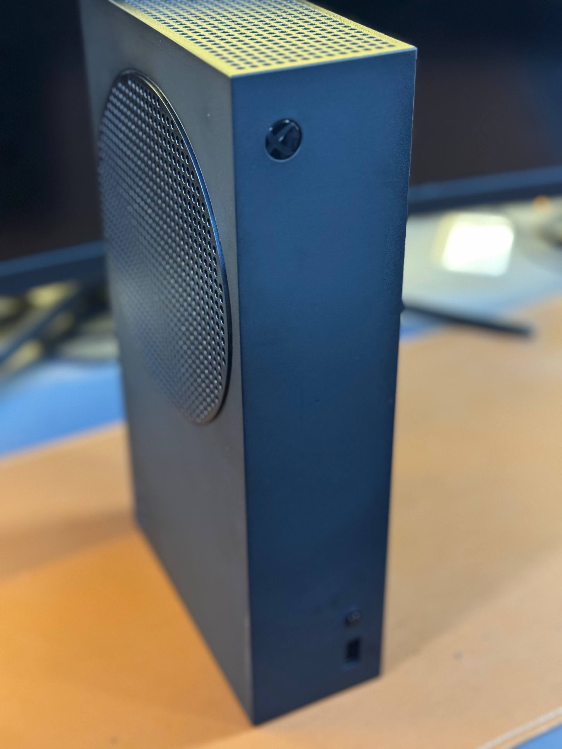 Xbox Series S - 1TB Black (Full Box) (Pre-Owned) 