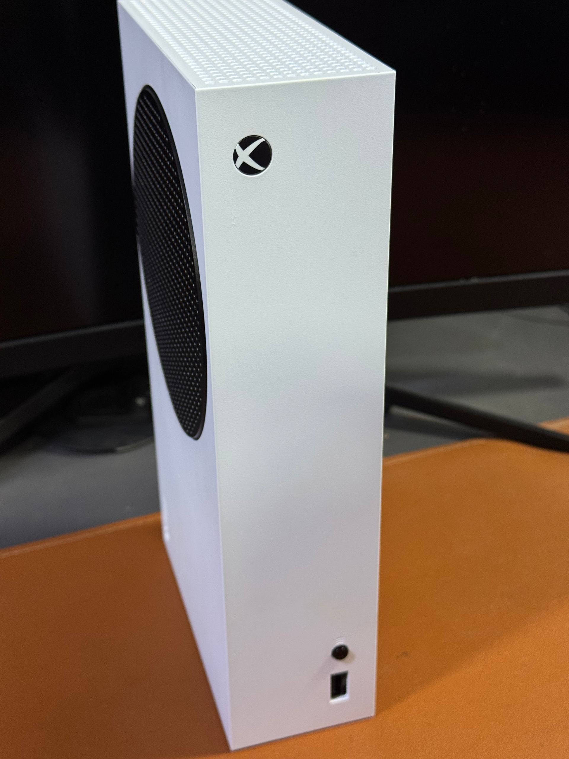 Xbox Series S - 1TB White (Full Box) (Pre-Owned) 