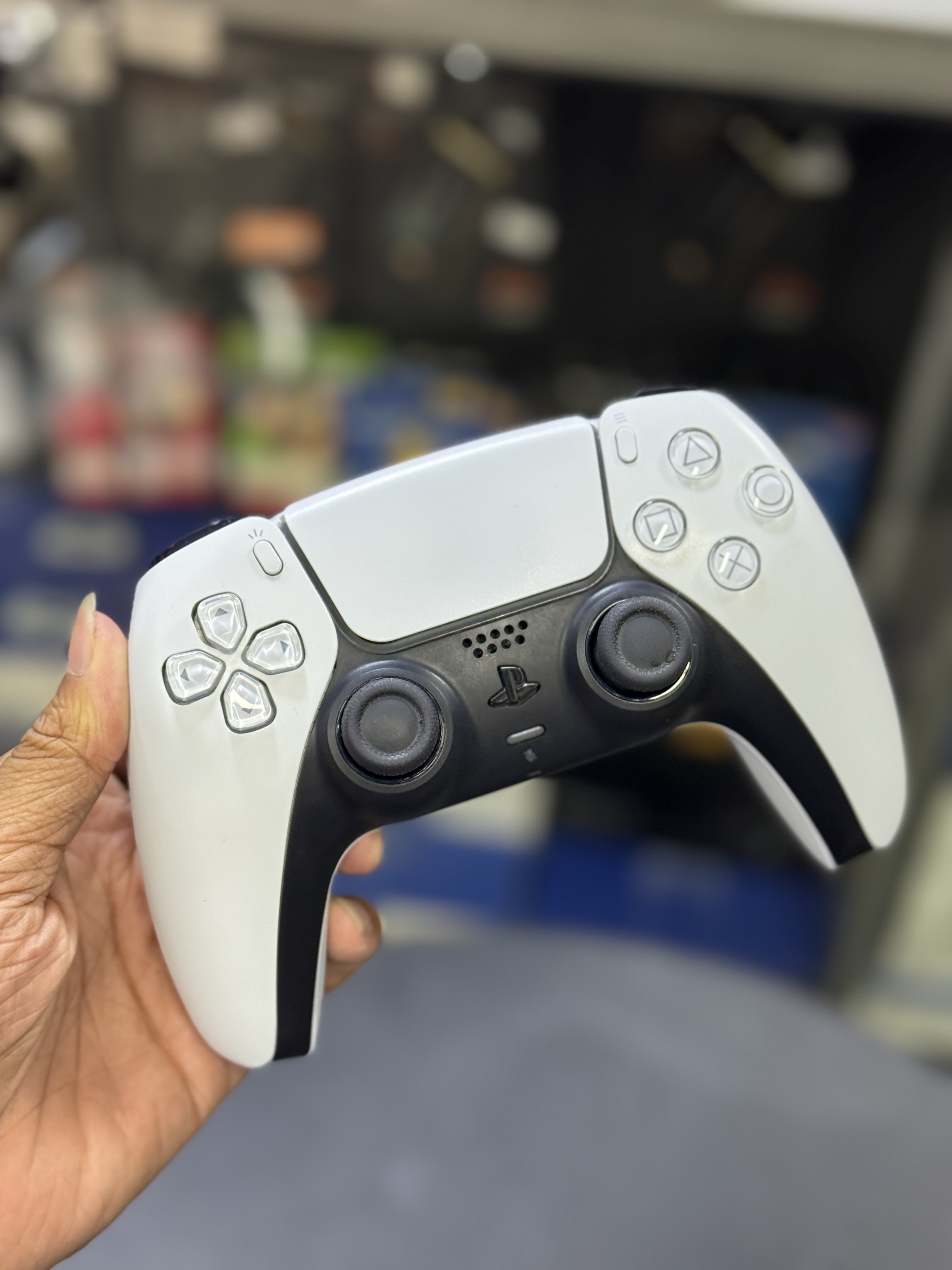 DualSense Wireless Controller - White  [Pre-owned]