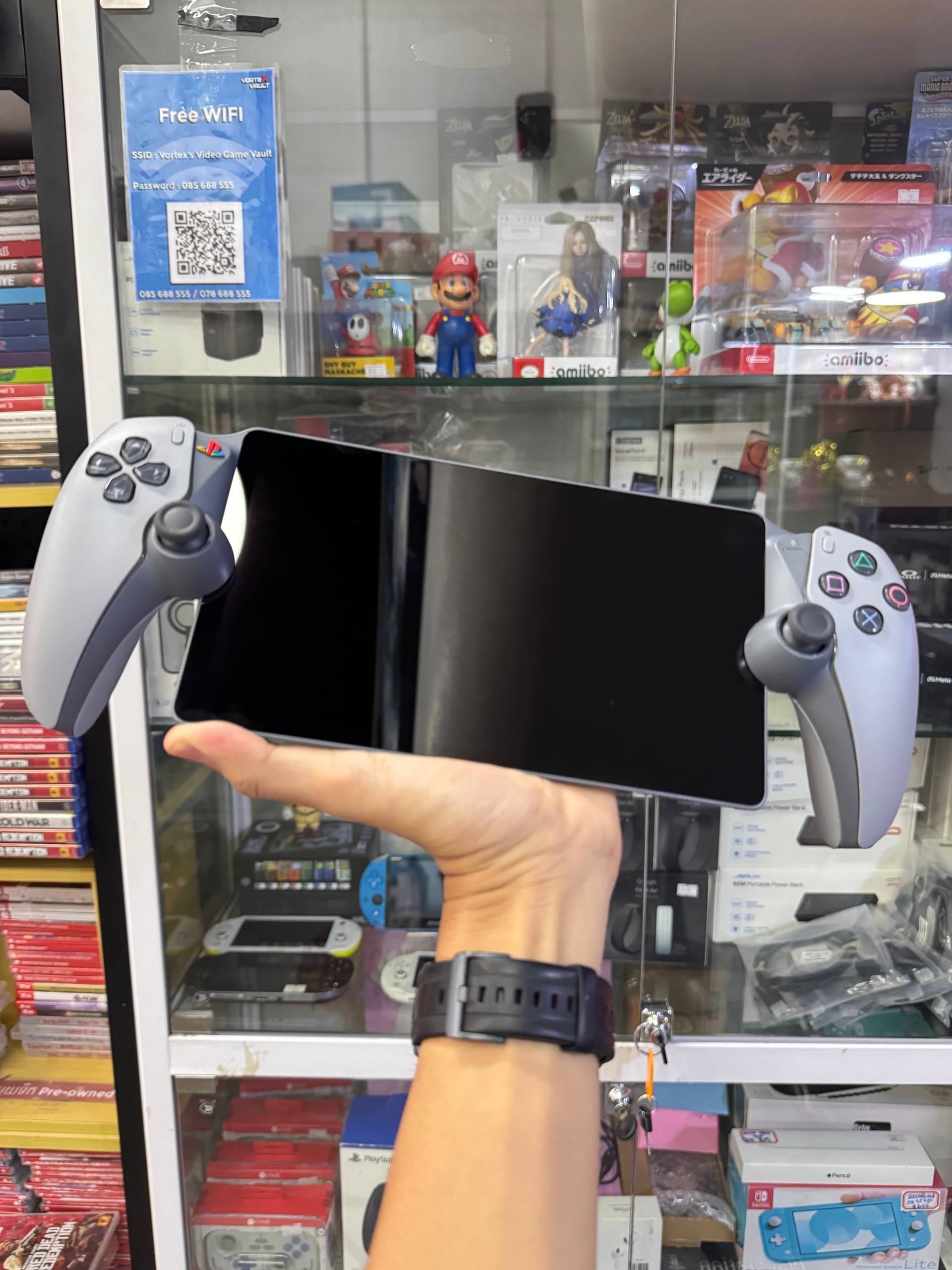 PlayStation Portal - 30th Anniversary Limited Edition [Pre-owned @BT]